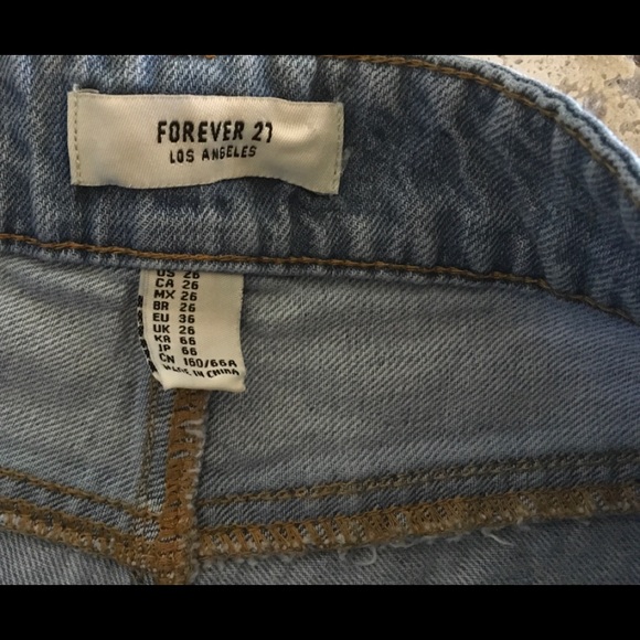 Forever 21 distressed denim shorts - Picture 6 of 6